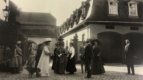 Alix von Hessen, Irene von Preußen und Mitglieder des Hauses Hessen und Bekannte