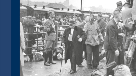 Historisches Foto: Deportation von Juden in Wiesbaden, 1942. Juden steigen unter Bewachung in Personenzüge am Schlachthof (Ausschnitt aus dem Buchcover)