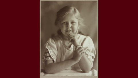 American Girl - im Porträt von Jakob Hilsdorf, um 1905 (HStAD, D 27 A, 81) Historisches Foto: Porträt eines jungen Mädchens