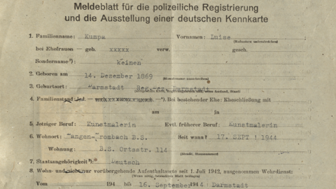 Eintrag auf dem Kennkarten-Meldebogen von Luise Kumpa: "Jetziger Beruf - Kunstmalerin" (HStAD, H 3 Erbach, 27714) Archivale: Gedrucktes Formular, mit Schreibmaschine ausgefüllt
