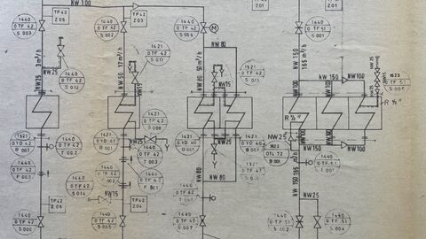 Ausschnitt aus einer technischen Abbildung des nuklearen Zwischenkühlkreislaufs im Kernkraftwerk Biblis (HHStAW, 512, Zug. 83/2009).   Zeichnung mit technischen Abbildungen